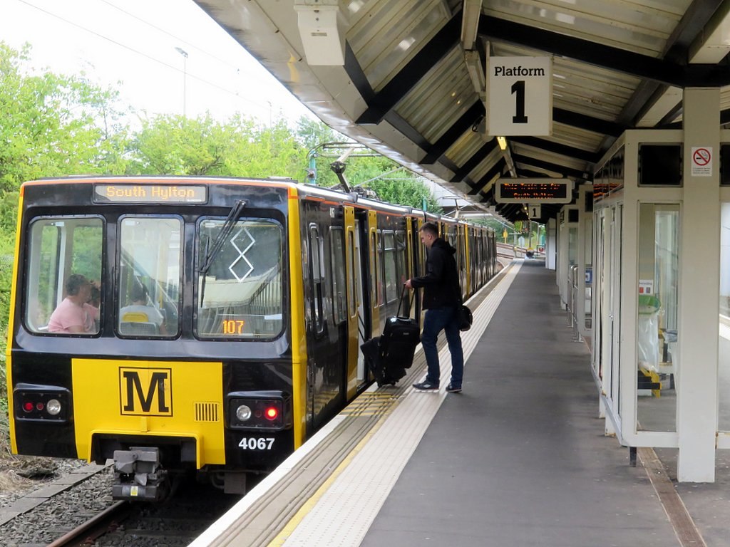 Andrew Curtis / Tyne & Wear Metro Train at Newcastle Airport Station